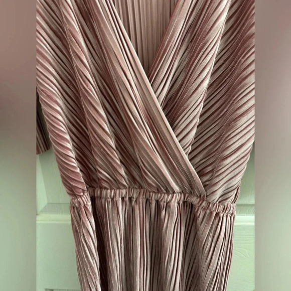 Blue Blush pink Velvet Romper size small - Picture 3 of 6